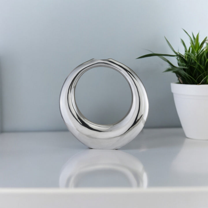 17" Silver Aluminum Ring Hoop Table Vase