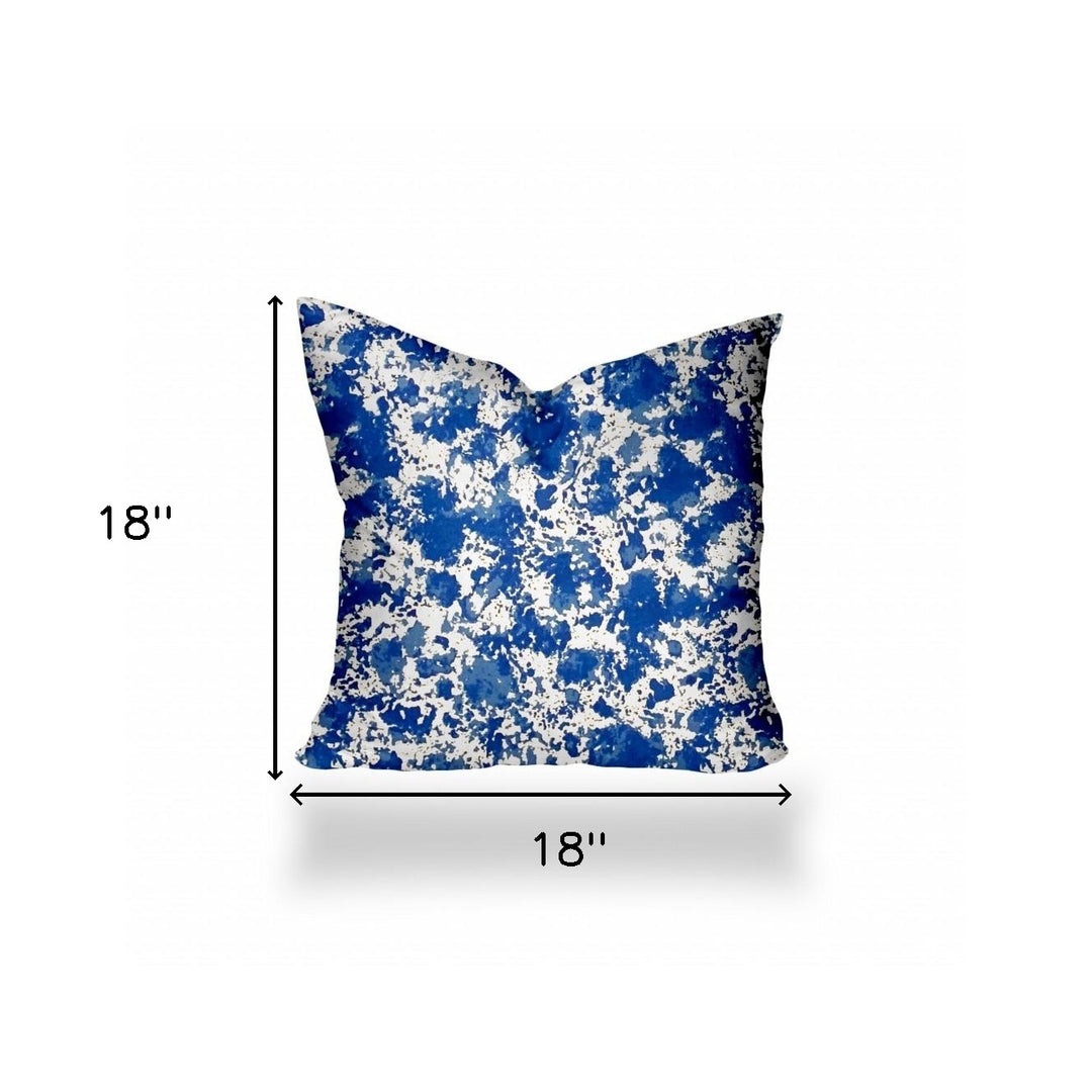 12" X 16" Blue And White Zippered Coastal Lumbar Indoor Outdoor Pillow